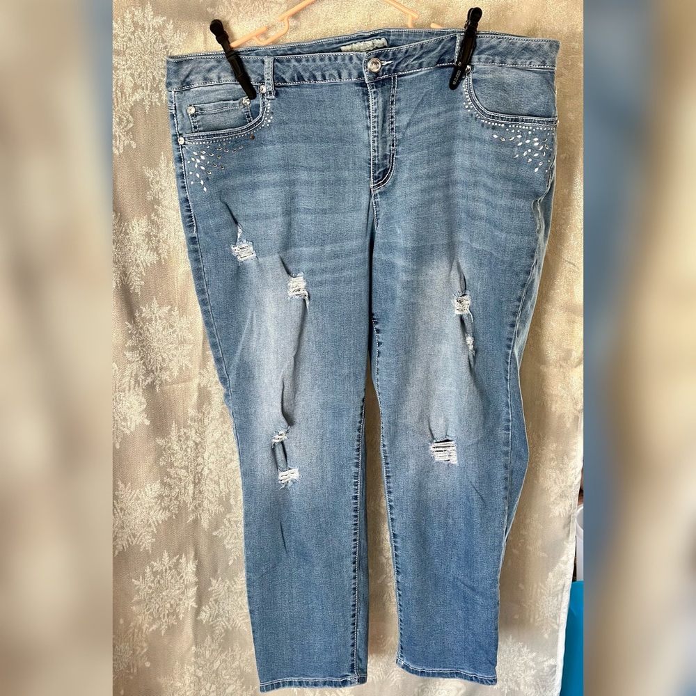 Women’s plus size 24 Cato crop jeans